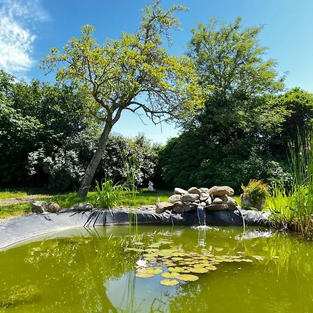 Contact Les Montois Отель Со