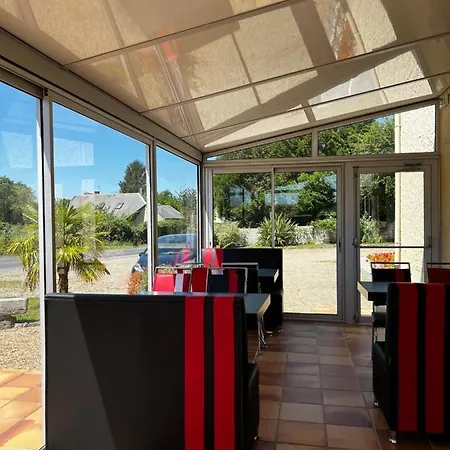 Contact Les Montois 2* Со