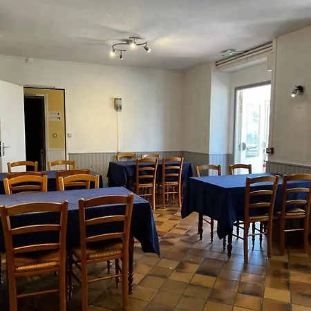 Les Montois Hotel Céaux
