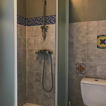 Отель Contact Les Montois 2*