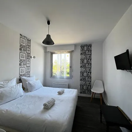 Hotell Les Montois Céaux