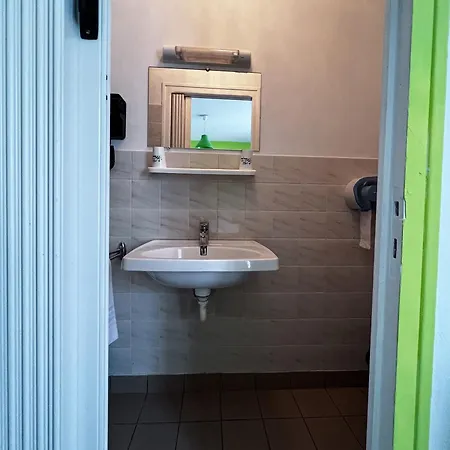 Les Montois Hotell 2*