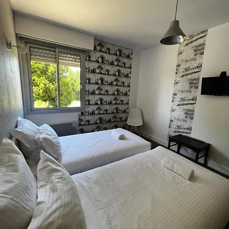 Les Montois Hotell 2*