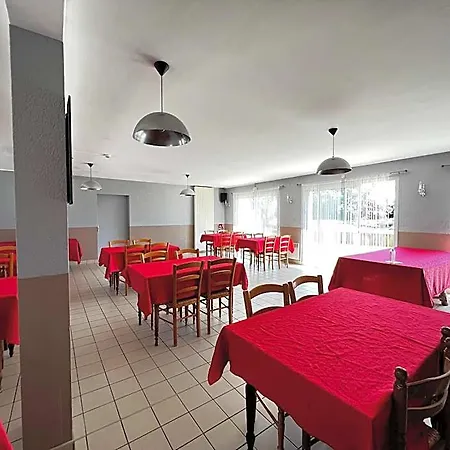 酒店 Contact Les Montois 2*