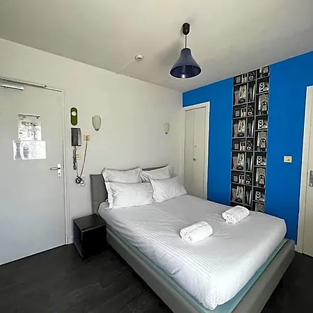 Contact Les Montois Hotel Céaux