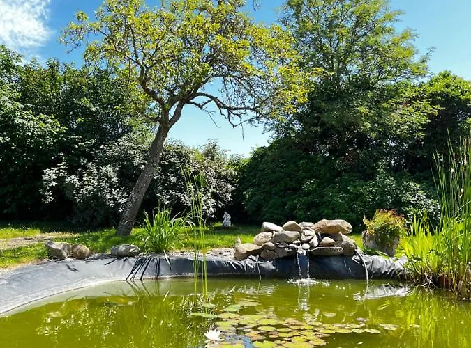 Contact Les Montois Отель Со