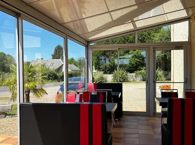 Contact Les Montois 2* Со