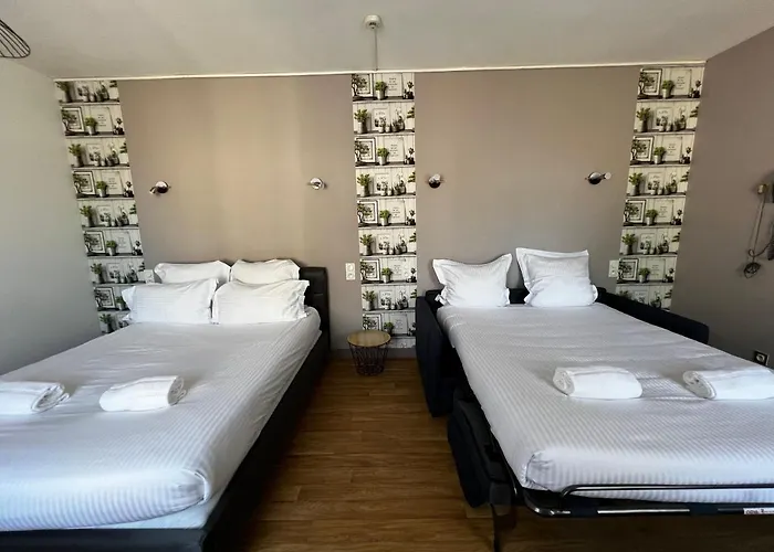 Contact Les Montois 2* Со