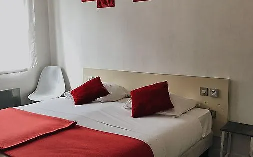 Contact Les Montois 2*